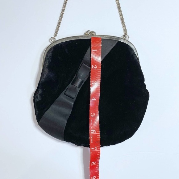 Early 1900s Black Velvet Evening bag clutch bow small chain strap. - Picture 8 of 8